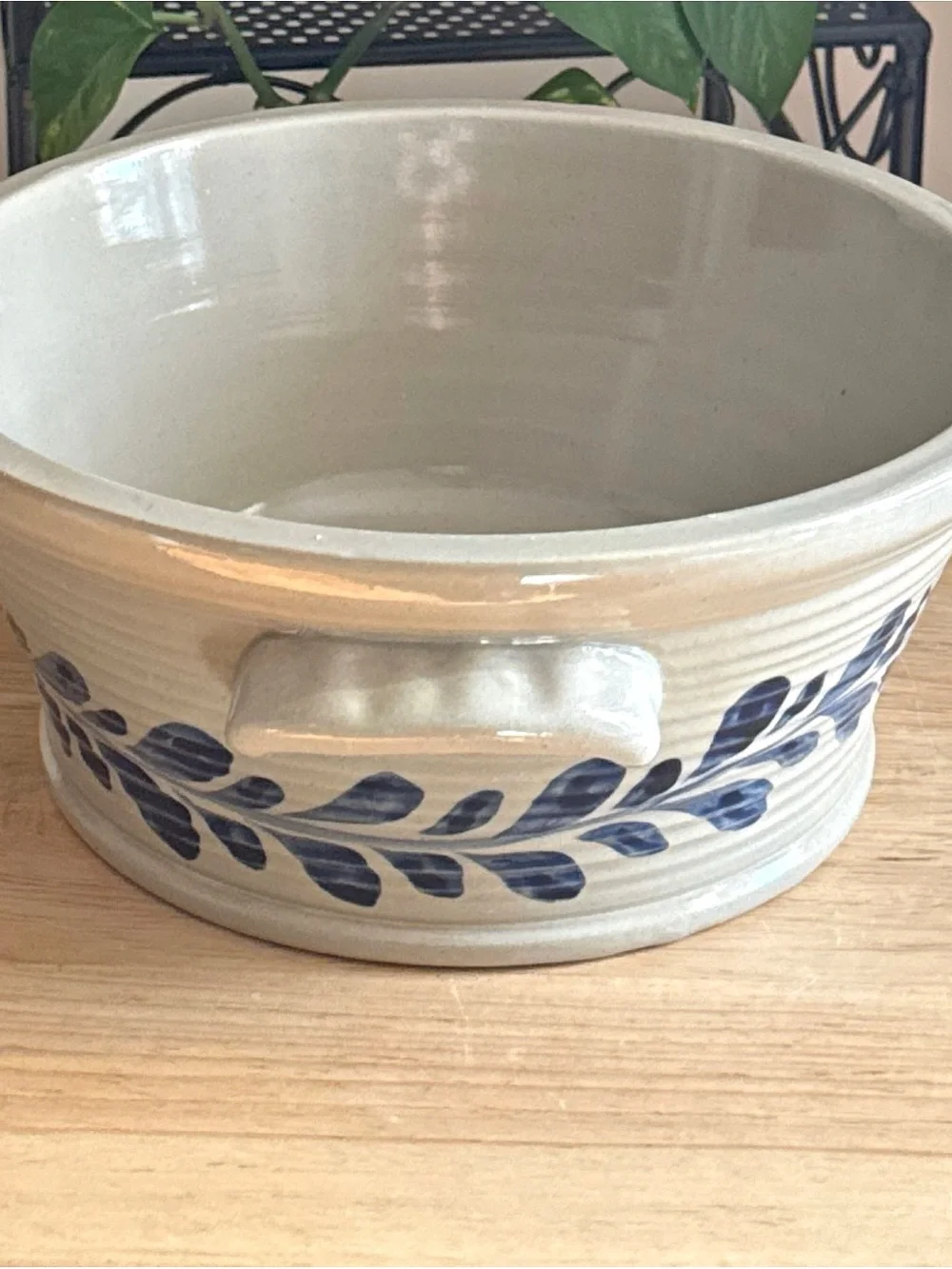 Cracker Barrel Made from Scratch Blue Vine Stoneware Covered Casserole Dish 2 Qt